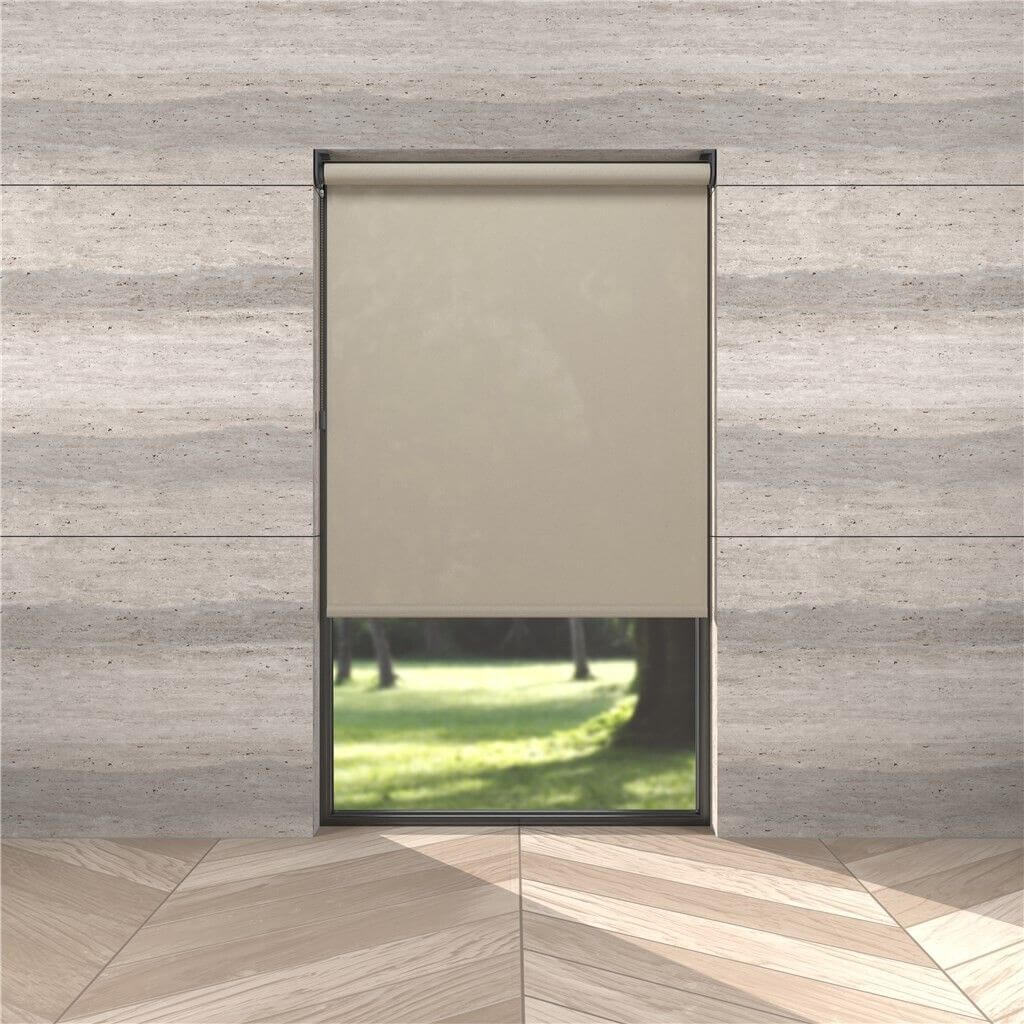 White - immagine 3